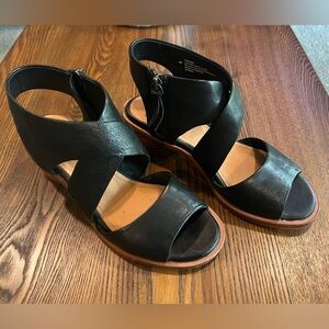 Sofft Black Leather Women's Sandals